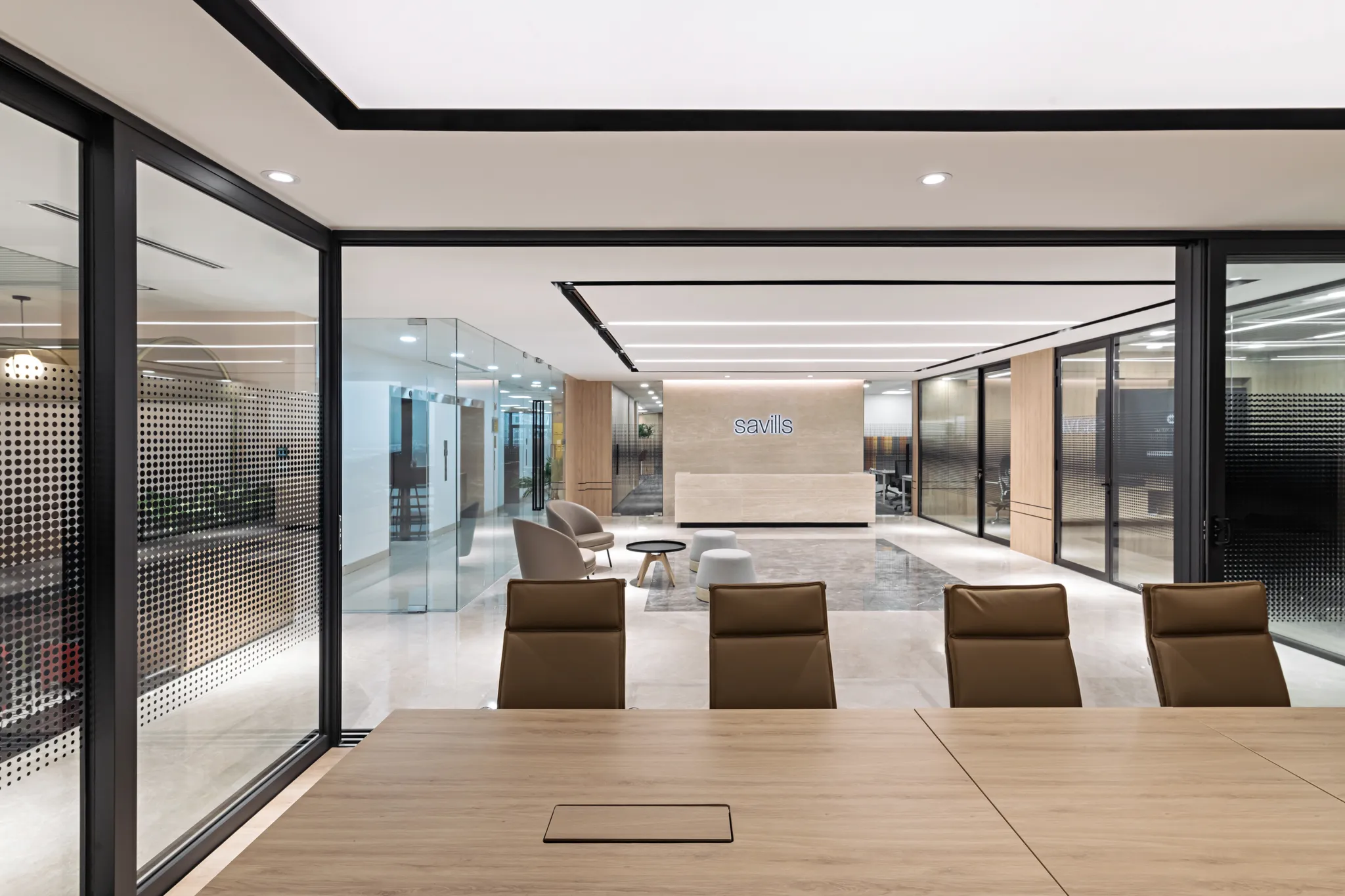 <figcaption>Prioritizing the sustainable materials in the new Savills Workplace.</figcaption>
